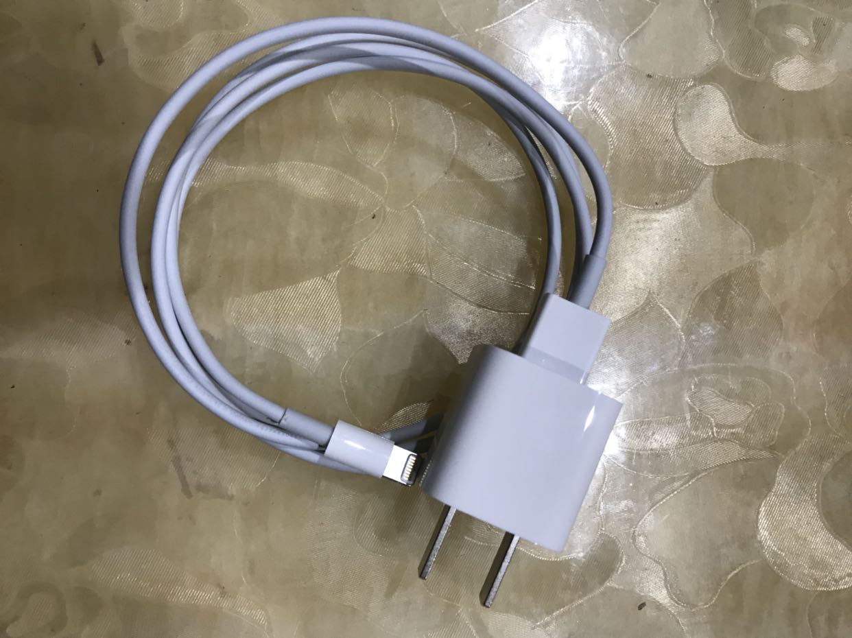 欧洲版苹果充电头欧洲手机充电器插头