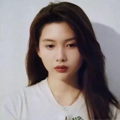 港风头像下载手机版港风头像女复古高清气质-第2张图片-太平洋在线下载