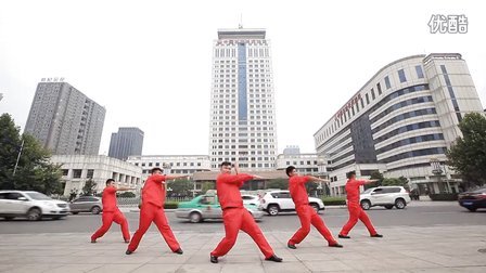 春晚警察版小苹果最炫小苹果春晚伴奏-第2张图片-太平洋在线下载